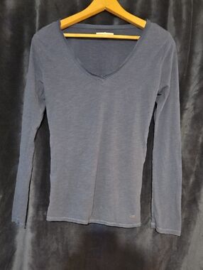 Aeropostale Women's V-Neck Long Sleeve Tee - Slate